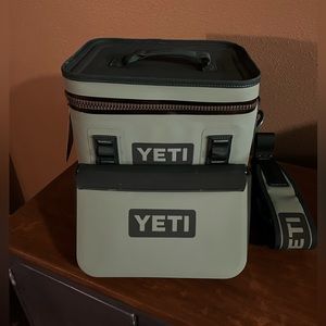 NEW AUTHENTIC UNREGISTERED RETIRED RIVER GREEN 12 HOPPER FLIP WITH SIDEKICK